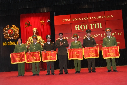 Công đoàn Êv88 chào đón năm mới 2026 đạt giải nhất Hội thi “Lái xe giỏi - an toàn” lần thứ IV khu vực phía Bắc.